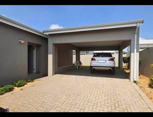 3 BEDROOM HOUSE FOR SALE IN BLUE HILLS